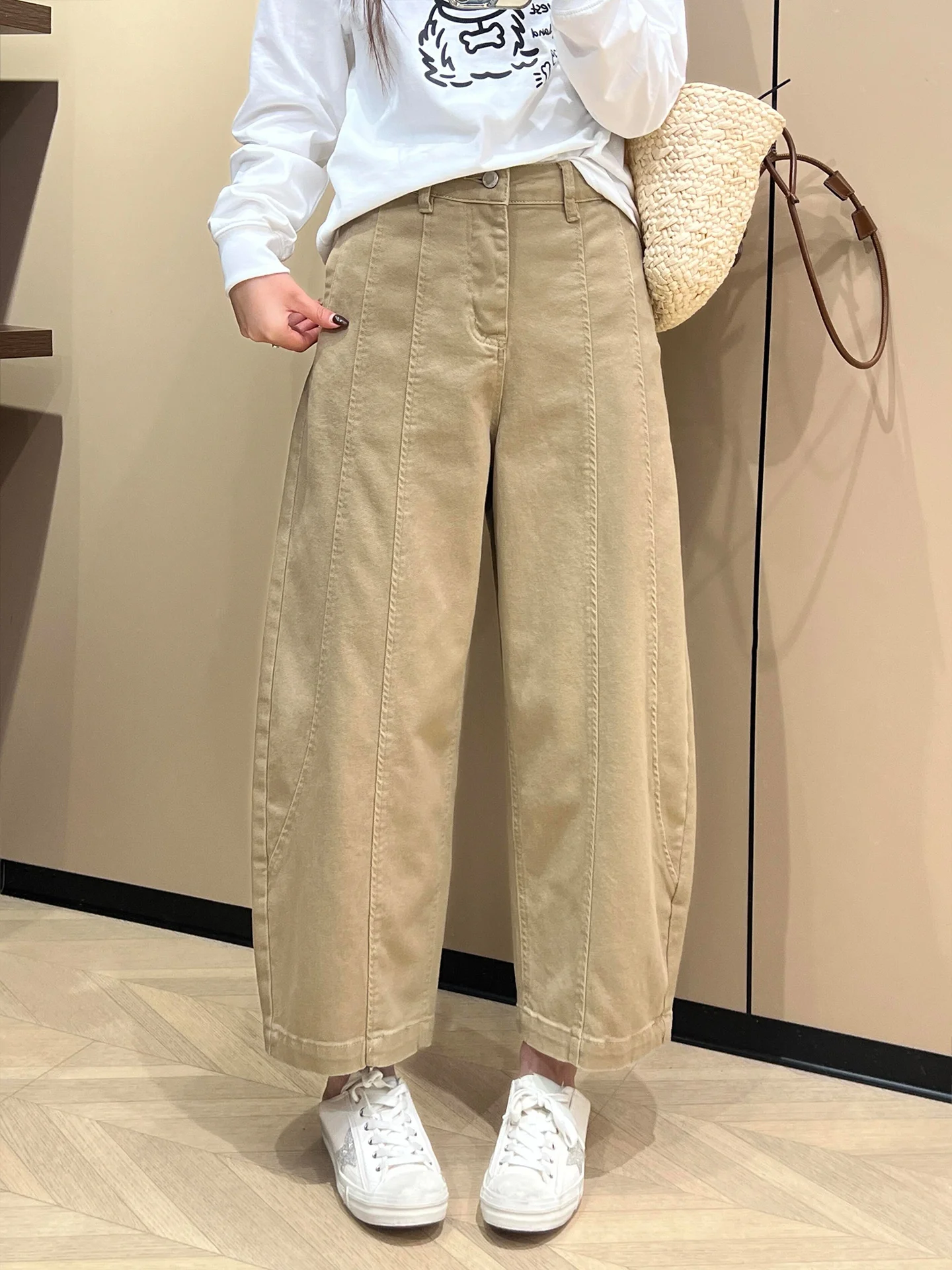 デニム風パンツ レディース おすすめ5選：どんな感じ？通勤に合うもの？着心地は？