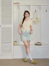 トレンド感満載！大きいサイズのレトロ風トップスとデニムスカート（セットアップ対応）