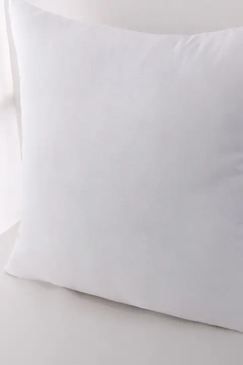 白色の抱き枕用クッション（長方形・腰枕・抱き枕用）