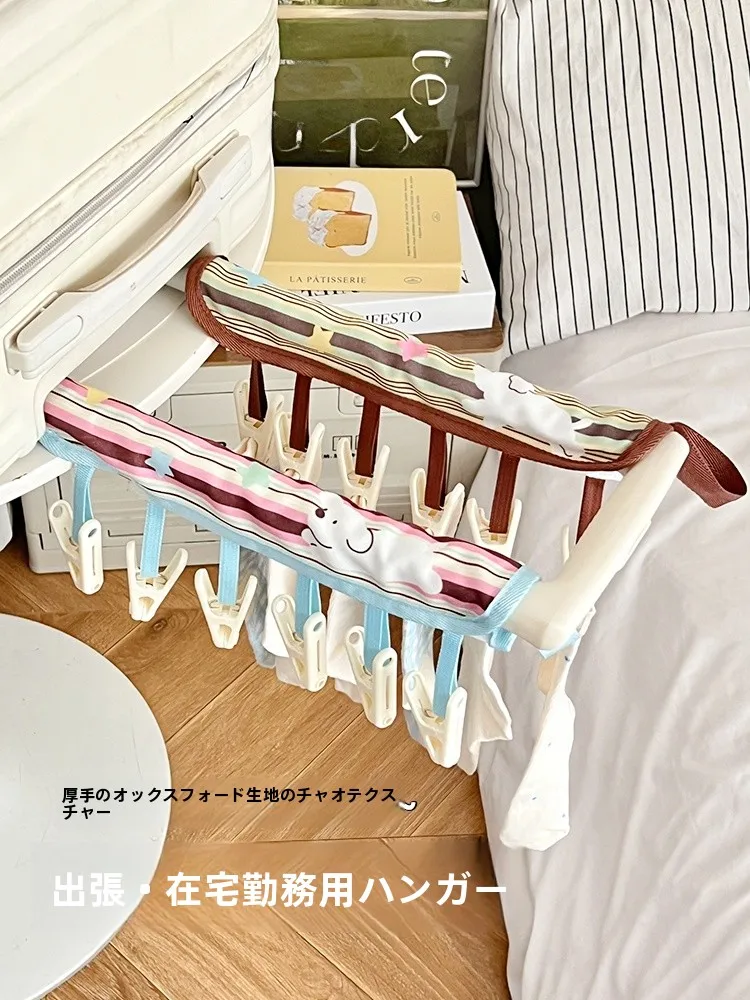 旅行先に持ちたい！おしゃれな布製折りたたみハンガーは、本当に必要なの？