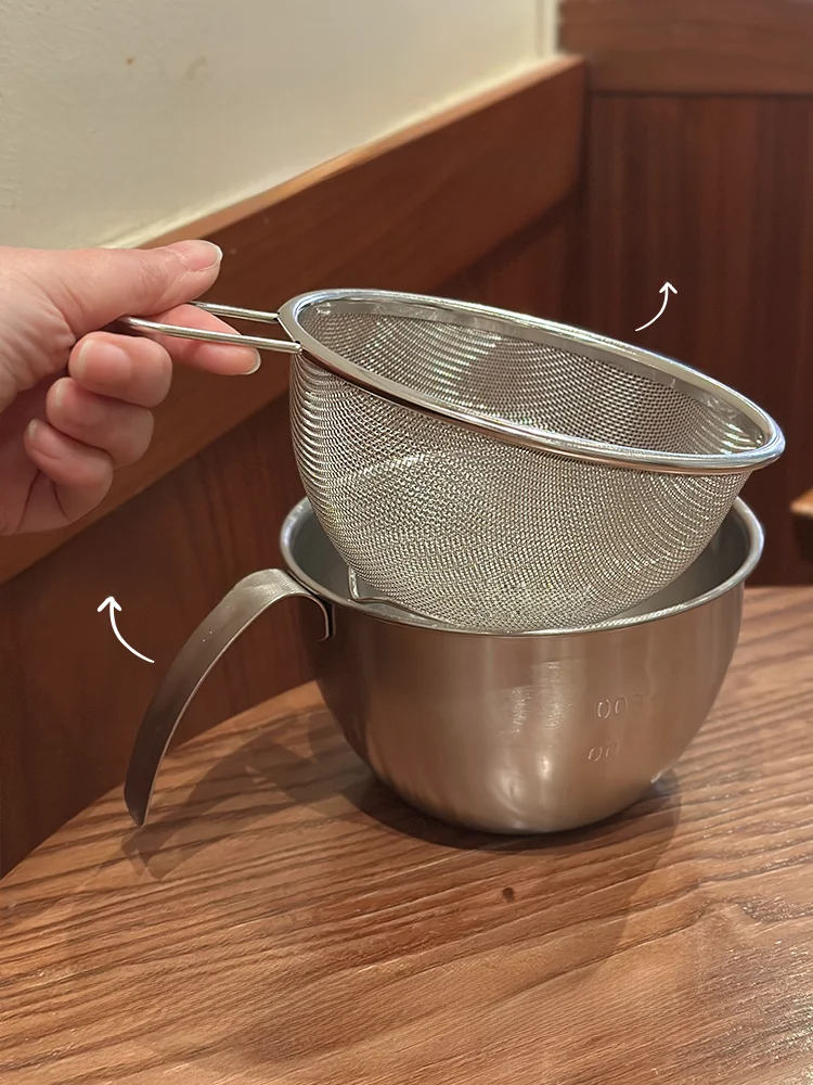 1/4カップブラと1リットルタンブラー、30cmものさしに加え作り置き容器——日常の「計量」がもたらす、小さな幸せとは？