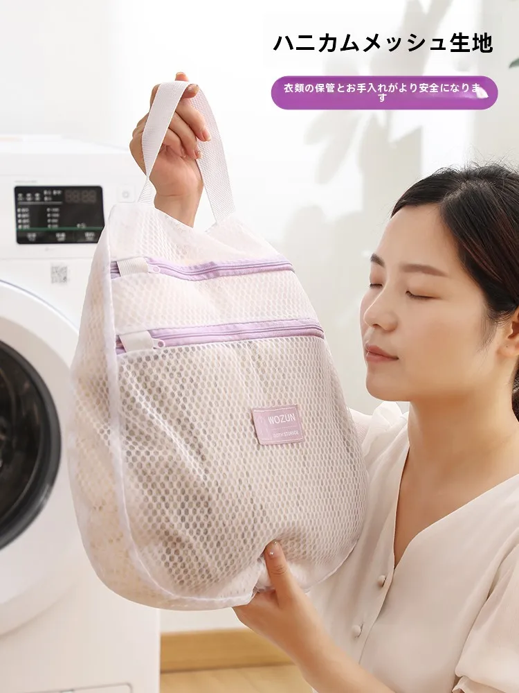 バスルームの洗濯物が散らばらない方法は？壁掛け式の衣類収納袋が解決するリアルな使い心地