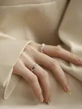 シンプルデザインのカップルリング【S925銀・ジルコニア装飾・ギフトボックス付き】
