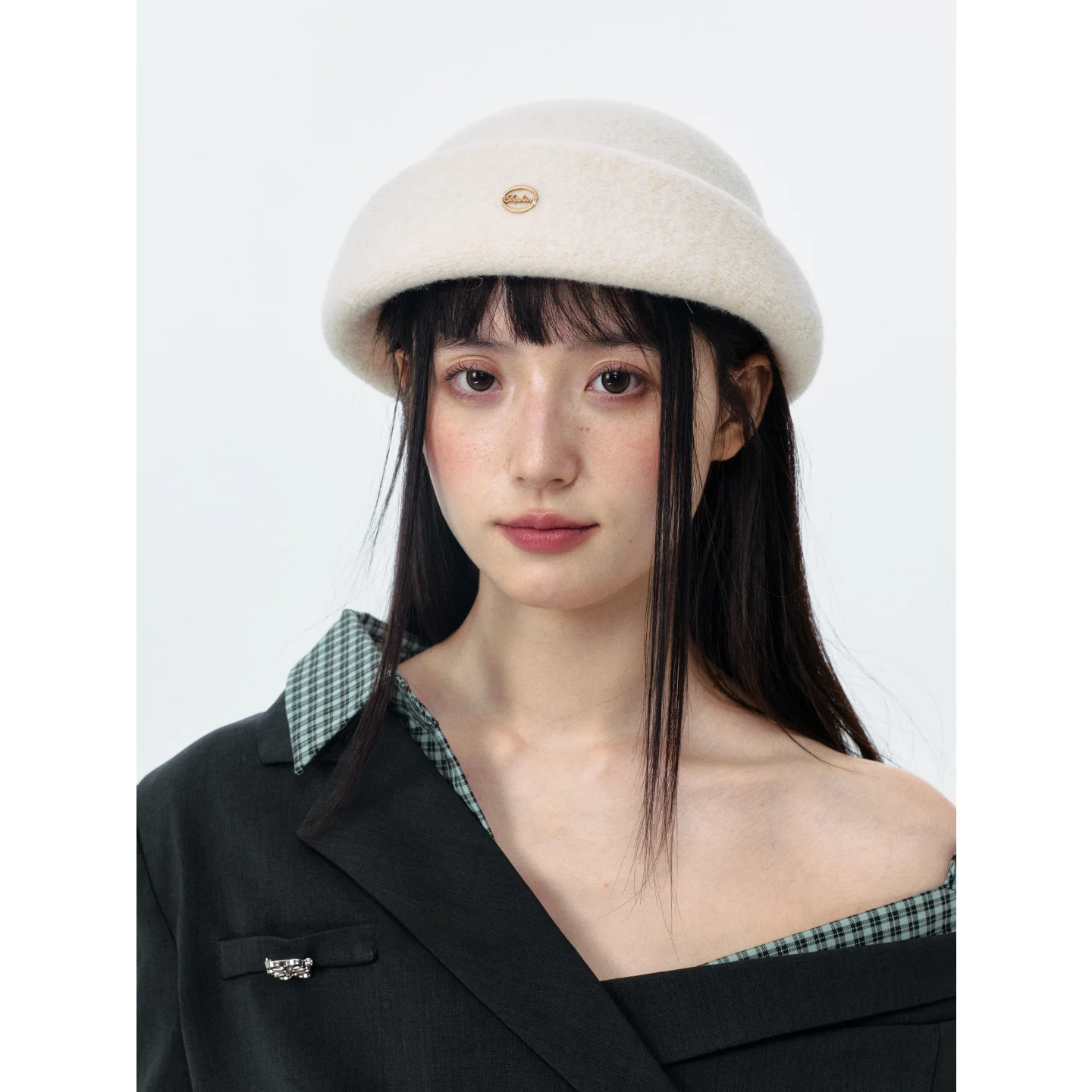 メガネに合う帽子を選ぶときに迷うのは、なぜ？