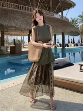 レトロなウエストマークニットタンクトップとフラワープリントスカート【春夏用・女性用】（セットアップ対応）