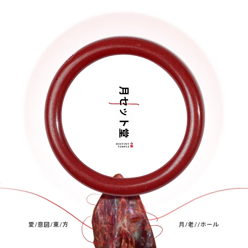 お守りを首から下げるって、本当に意味があるの？