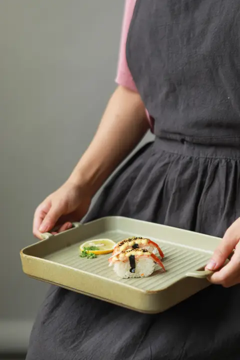 和風デザインの陶器製二つ耳付き焼き皿【長方形・レトロ・シンプル】