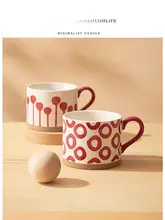 Tlife デザインの粗陶製スタッキングマグカップ【手描き・釉下彩・赤】