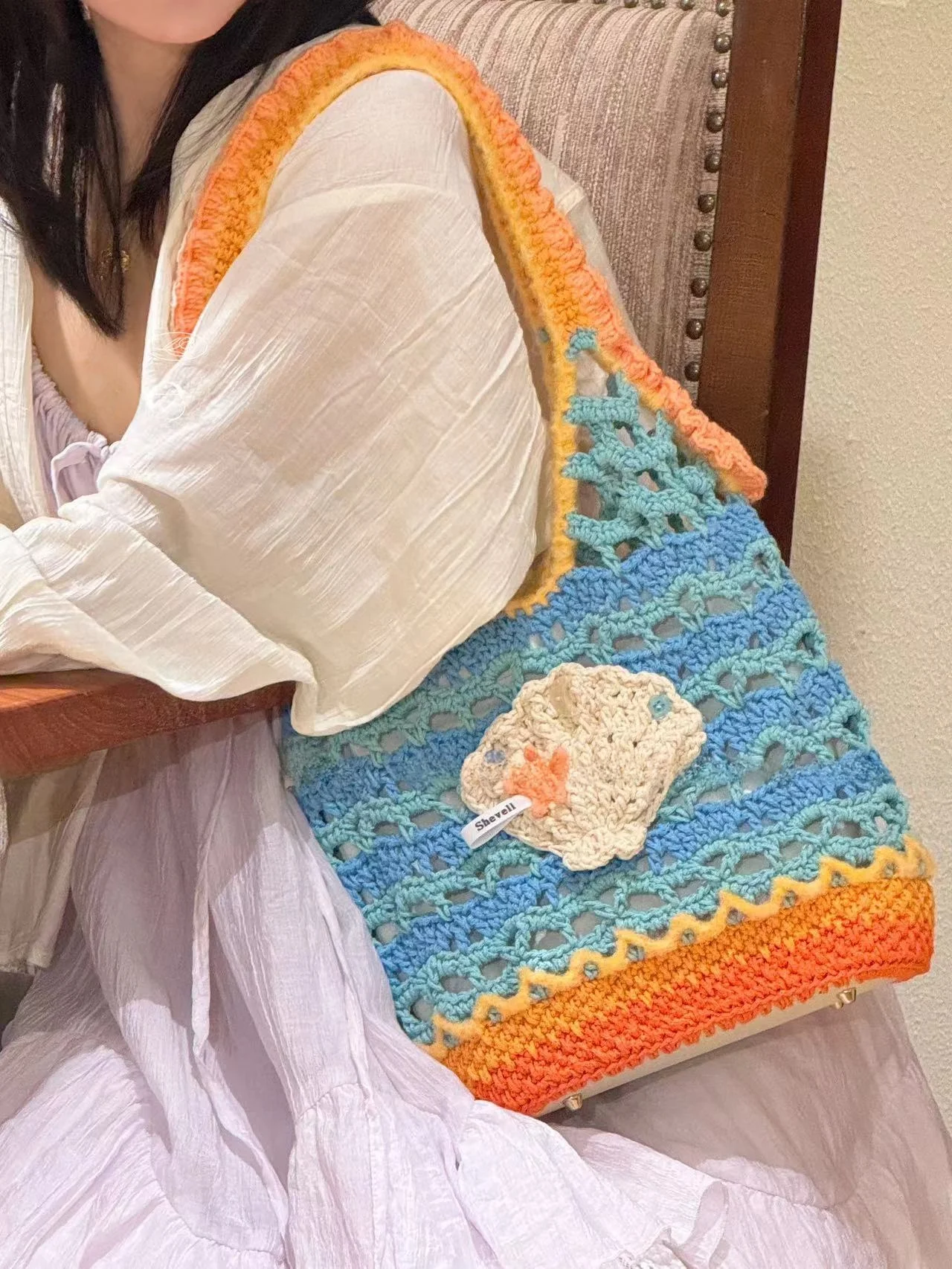 オレンジのリゾートスタイルDIYかぎ針編みトートバッグ材料キット：初心者向け手作りバッグの実用性と構成解説