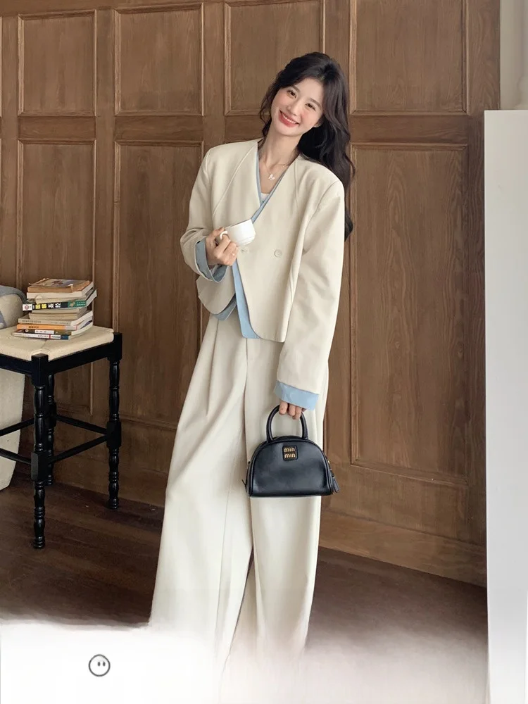 175cmの女性が春に着たい、スタイルアップに効果的なジャケットとパンツの組み合わせは？
