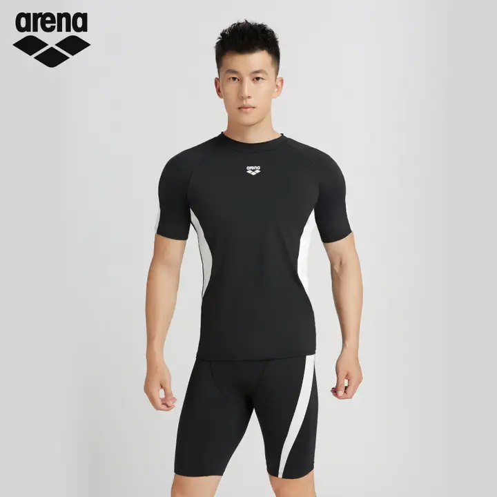 Arena クラシックデザインのメンズ水着【ブラック＆ホワイト・半袖・長袖】（セットアップ対応）