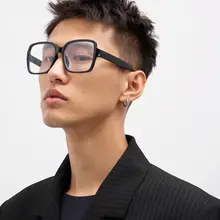 スタイリッシュなブラックフレームのレトロデザイン男性用ブルーライトカット眼鏡