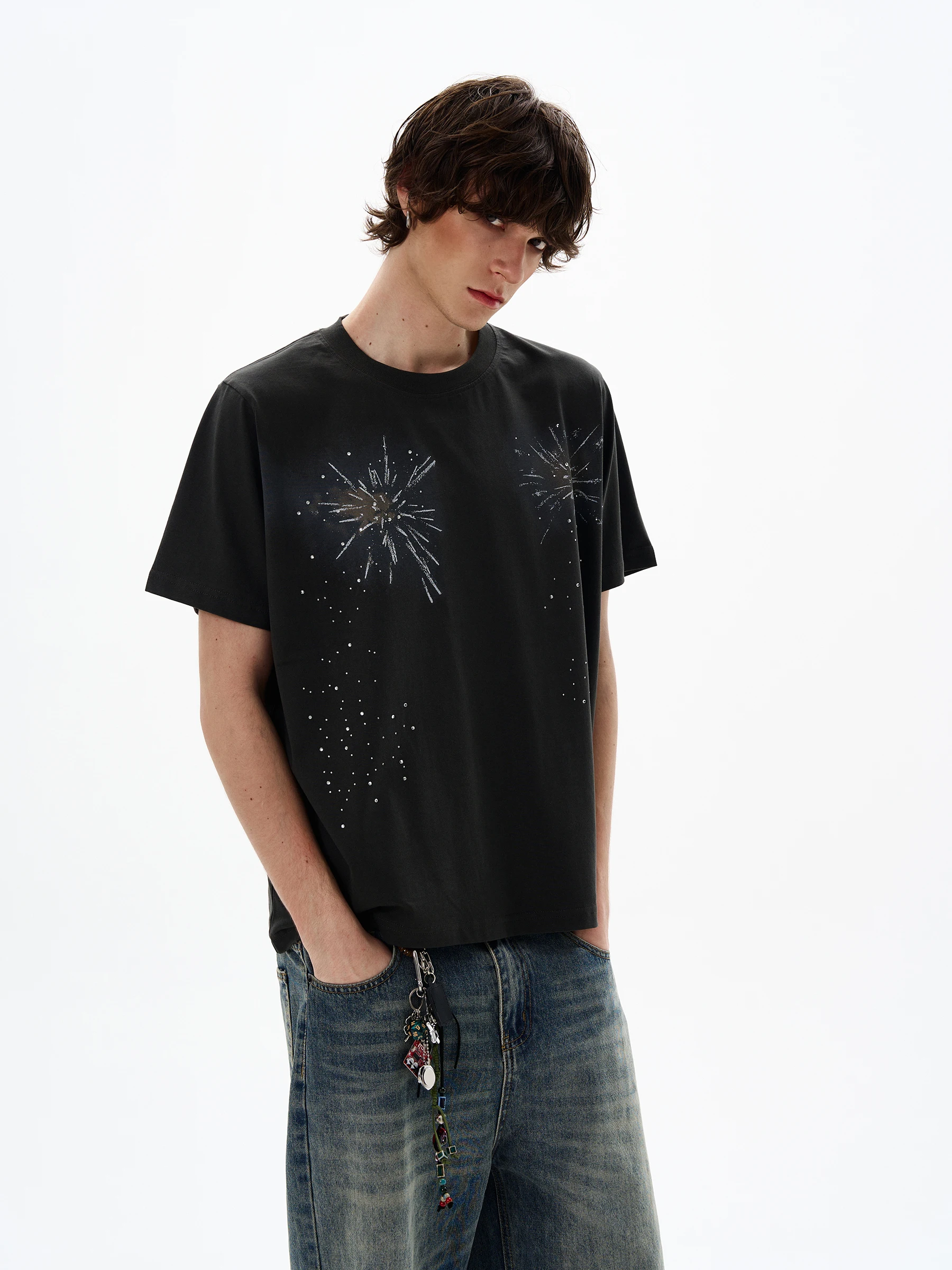 モード系Tシャツはどう選ぶ？デザイン性と実用性のバランスを取るための実践ガイド