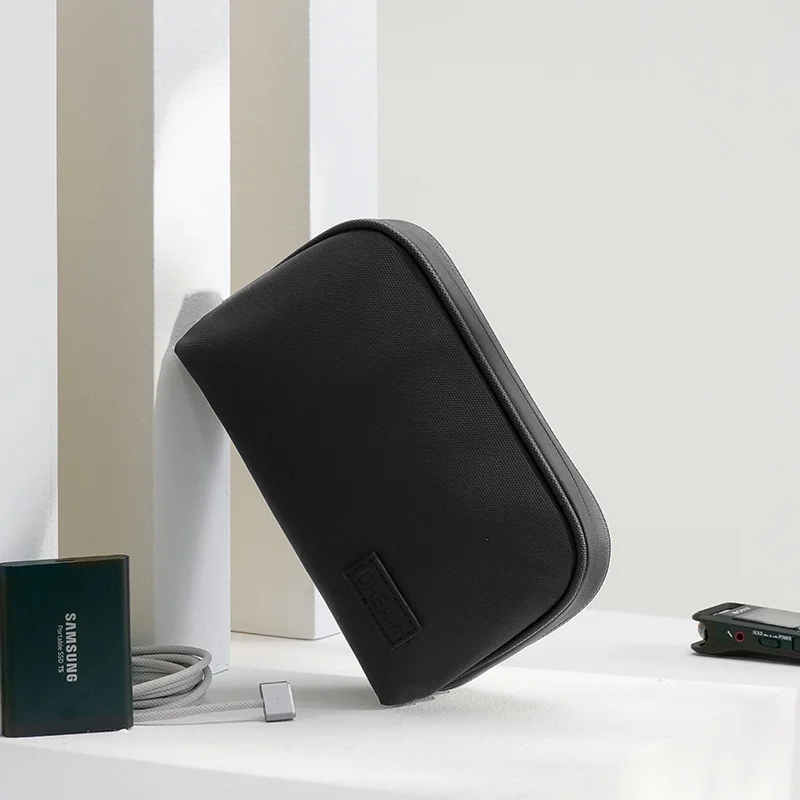 デジタル収納ポーチ【モバイルハードディスク保護・充電器・ケーブル・イヤフォン・USBメモリ用】
