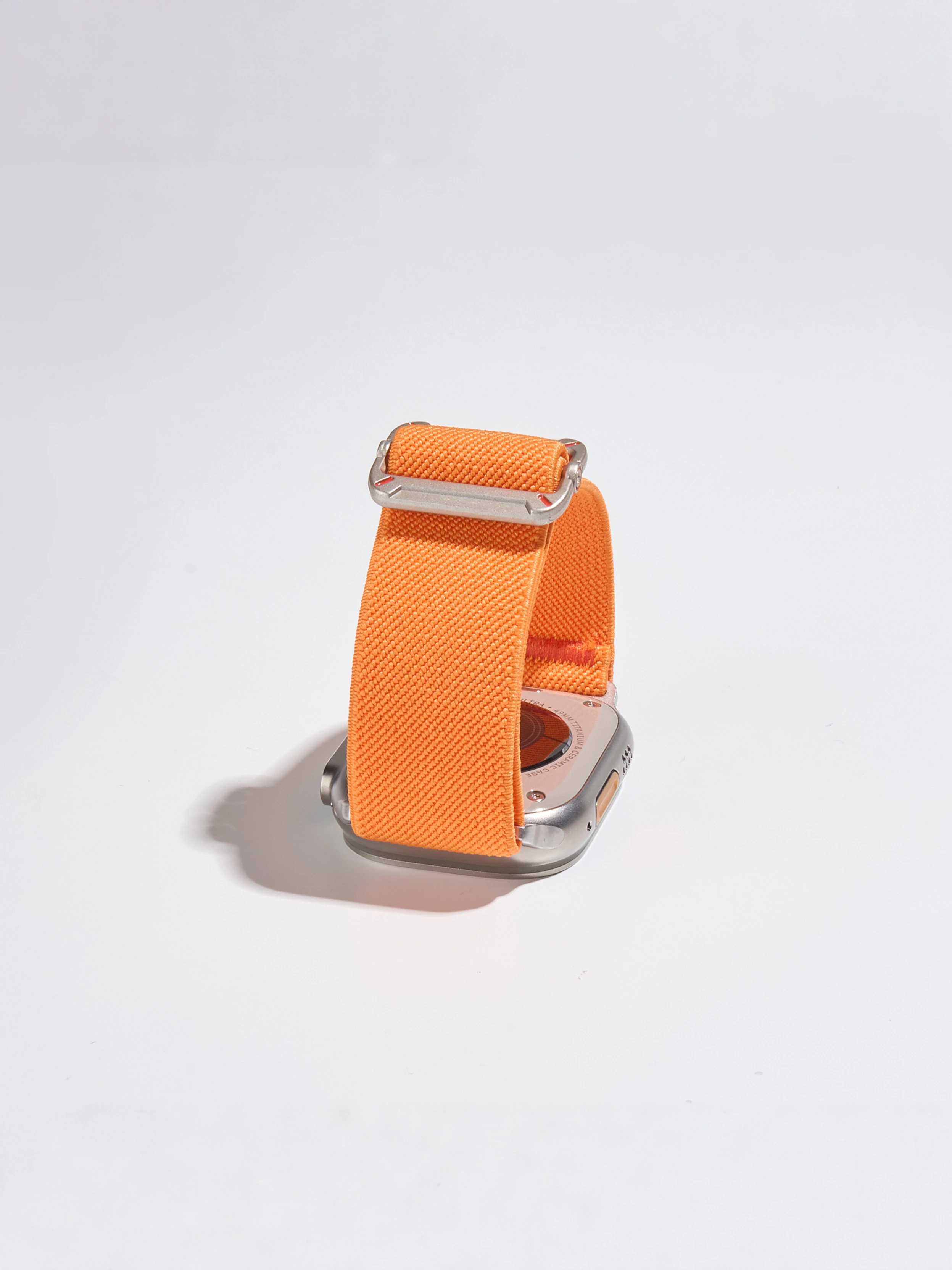 Apple Watch Line設定で失敗しない方法は？通気性のあるナイロンバンドが解決するリアルな使い方
