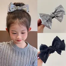 子供用シルバーリボンバンヘアクリップ【蝶結びデザイン・高級感】
