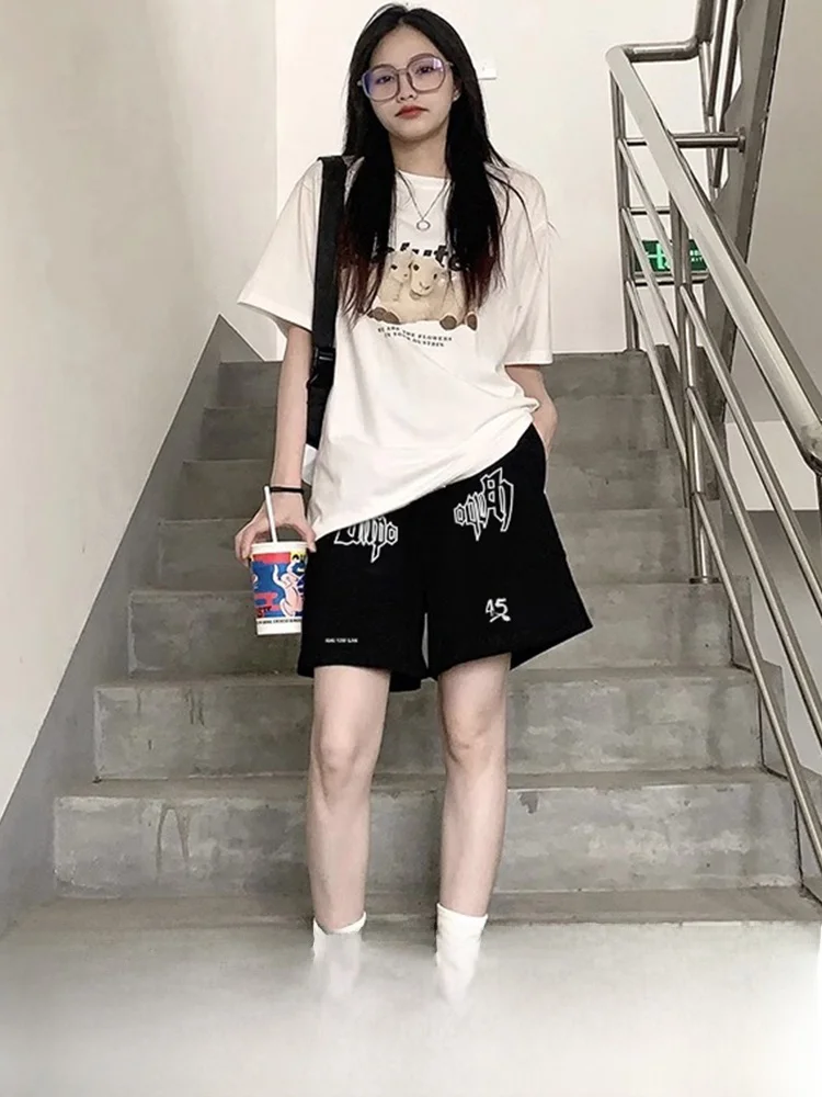 夏パンツ メンズ どう選ぶ？アメリカンスタイルのショートパンツが通勤からレジャーまで救う理由