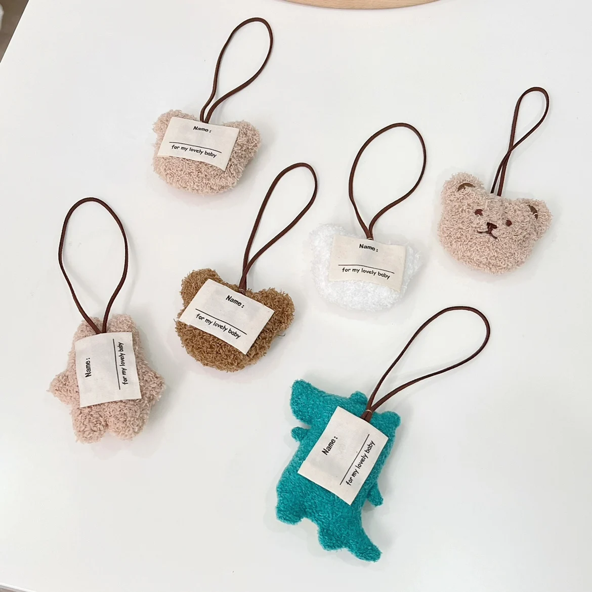 ぬいぐるみ小熊キーリング名札：幼稚園・バッグ使用に最適なネームタグの実用性解析