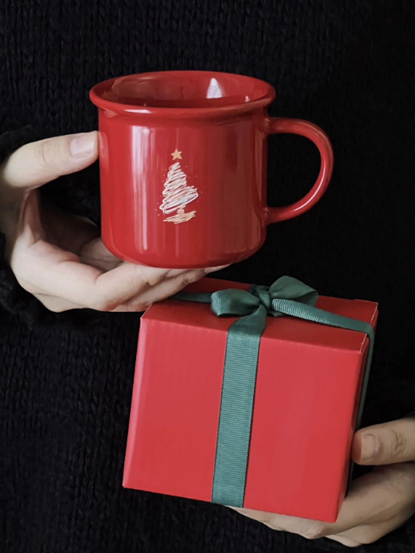 クリスマスギフトにぴったりなセラミックマグカップのデザインと実用性を徹底解説