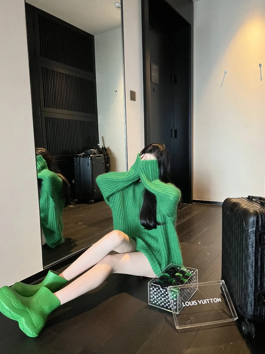 大きめのニットをきれいに着こなすコツは？通勤風の柔らかさが救う3つのポイント