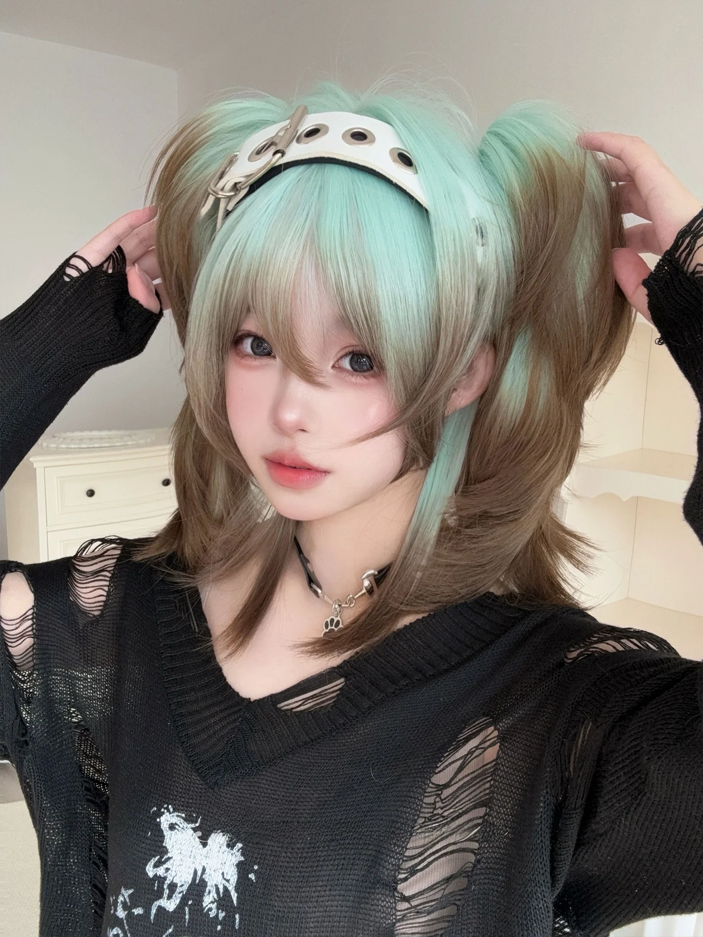 きれいめ系に合うLolita風短めウィッグ：グラデーションツインテールの実用性と着こなしのポイント