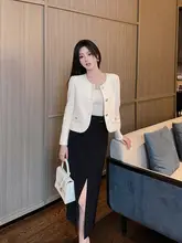上品なデザインのショートコート【羊毛・ホワイト・春秋用・フレンチスタイル】