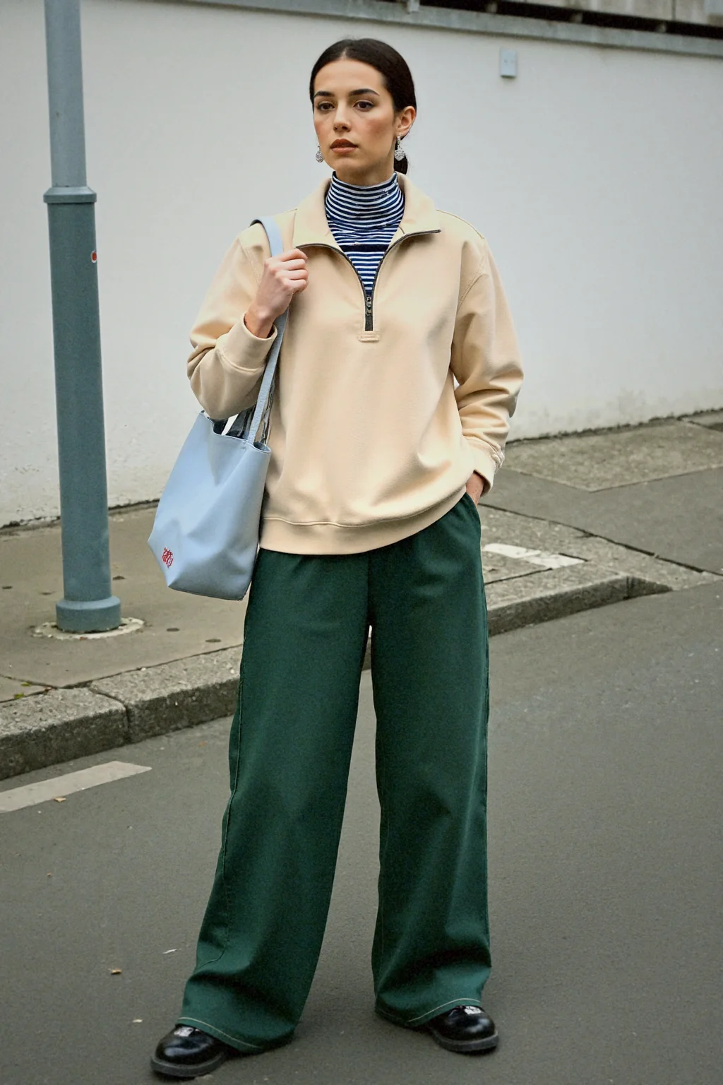 マーメイドスカート コーデの完全ガイド｜トップス選びからシーン別スタイルまで
