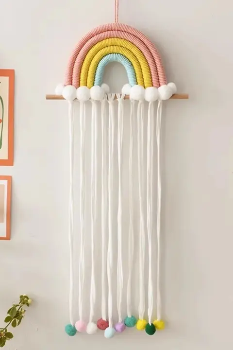 カラフルな流れるフリンジの毛糸ボールヘアアクセサリー壁掛け収納【子供部屋の装飾用】
