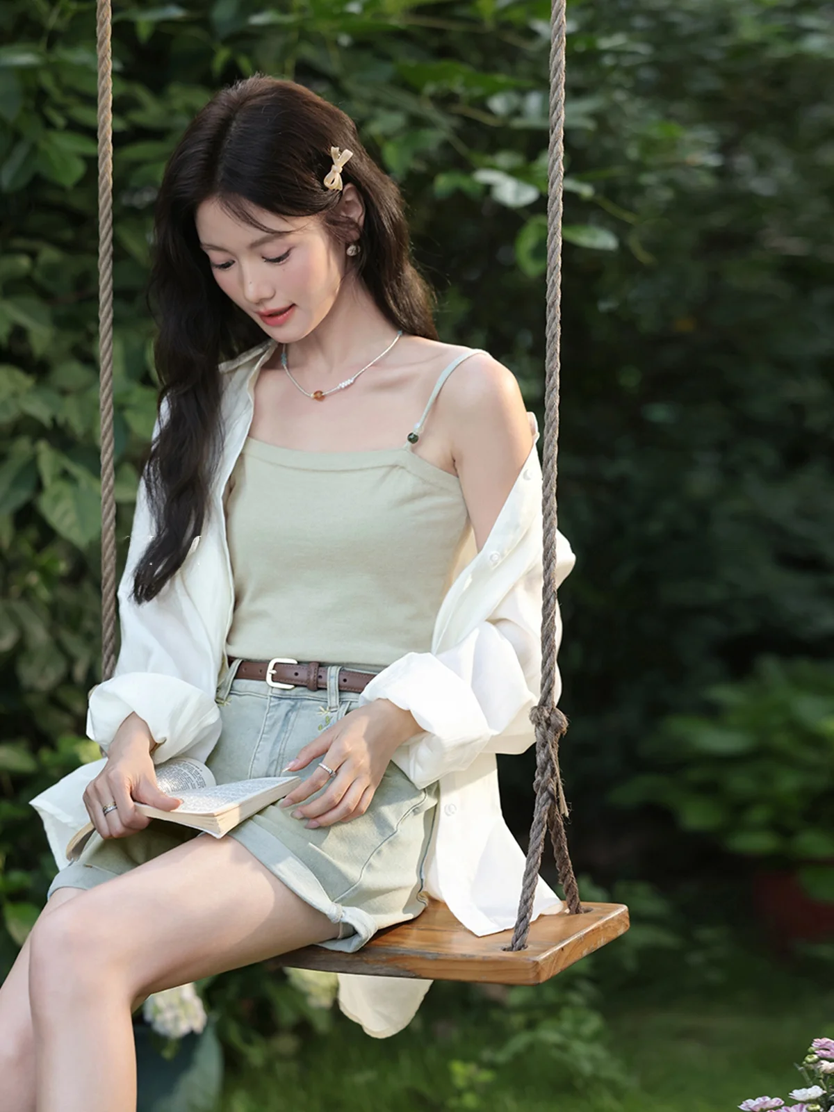 杏色日焼け長袖シャツ：ゆったりフィットの春外出向けおすすめアイテム