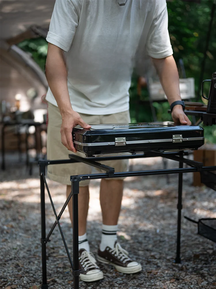 Naturehike 折りたたみ式アウトドア料理テーブル：軽量収納台の実用性とキャンプ用品セールでの価格戦略