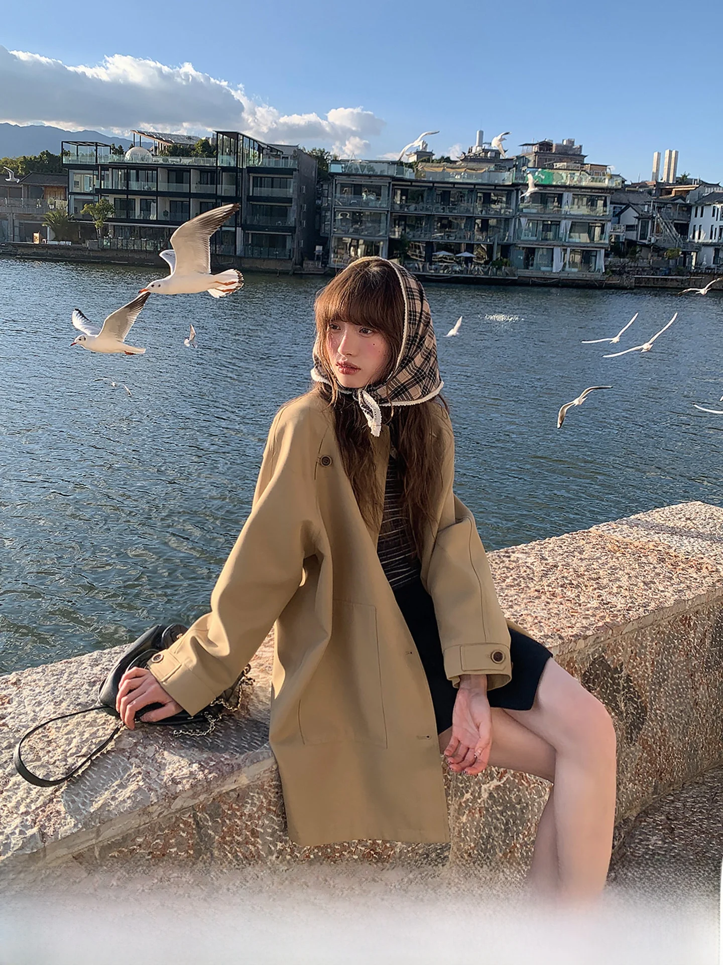 春季向け デザイン性のあるカジュアルロングコート：気温15度から20度までどのように着用するか
