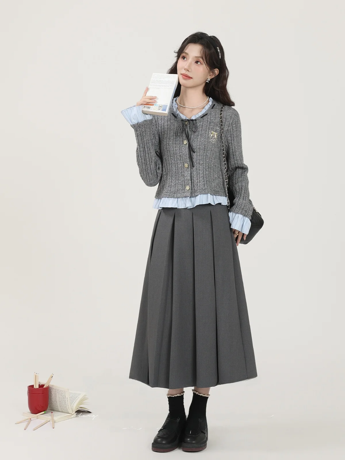 大人可愛い服 40代コーデの完全ガイド｜透かし編みニットで自然な美しさを実現