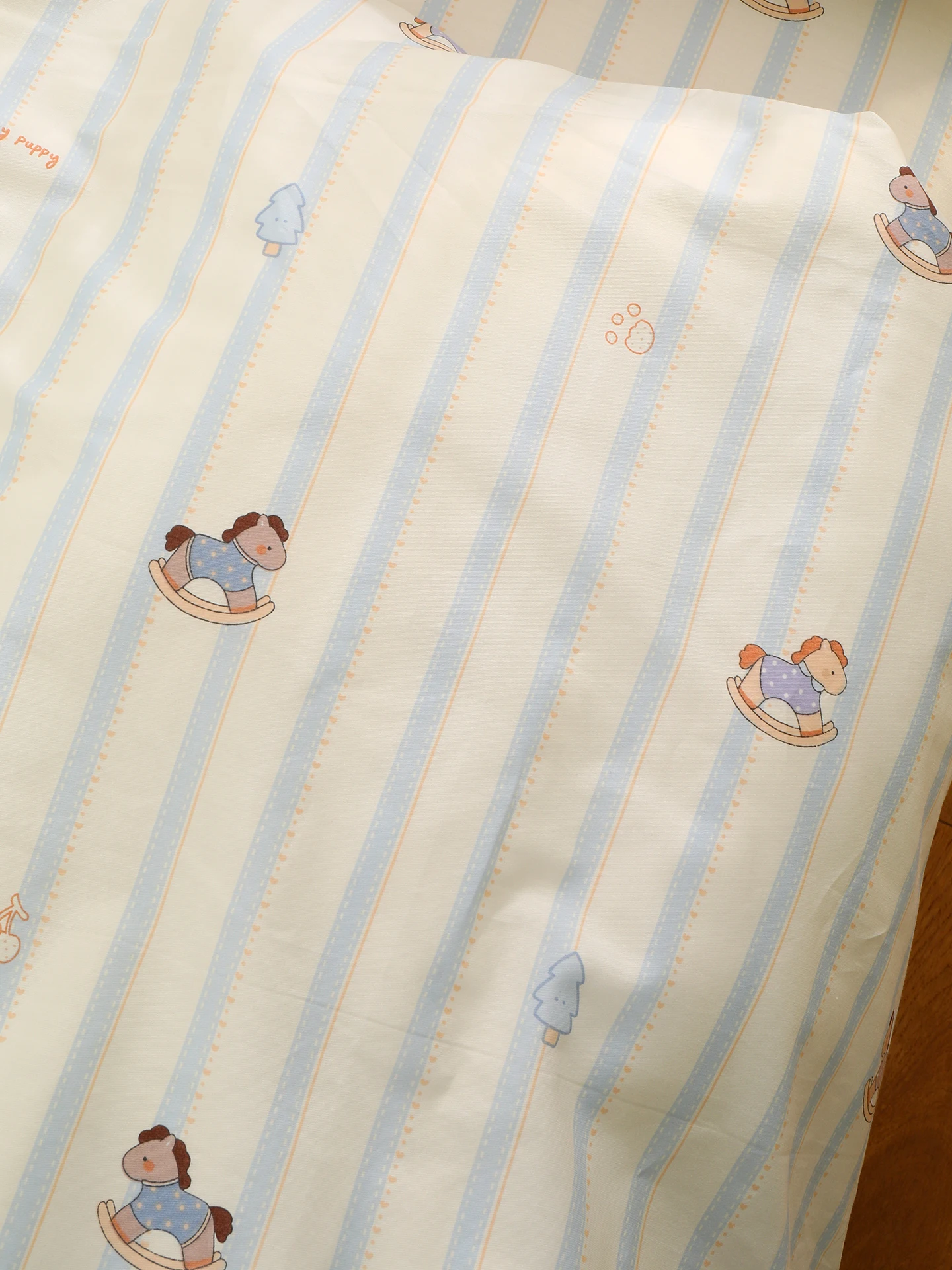 赤ちゃんと一緒に寝る 敷布団 おすすめ：青い小馬デザインの全棉カバー