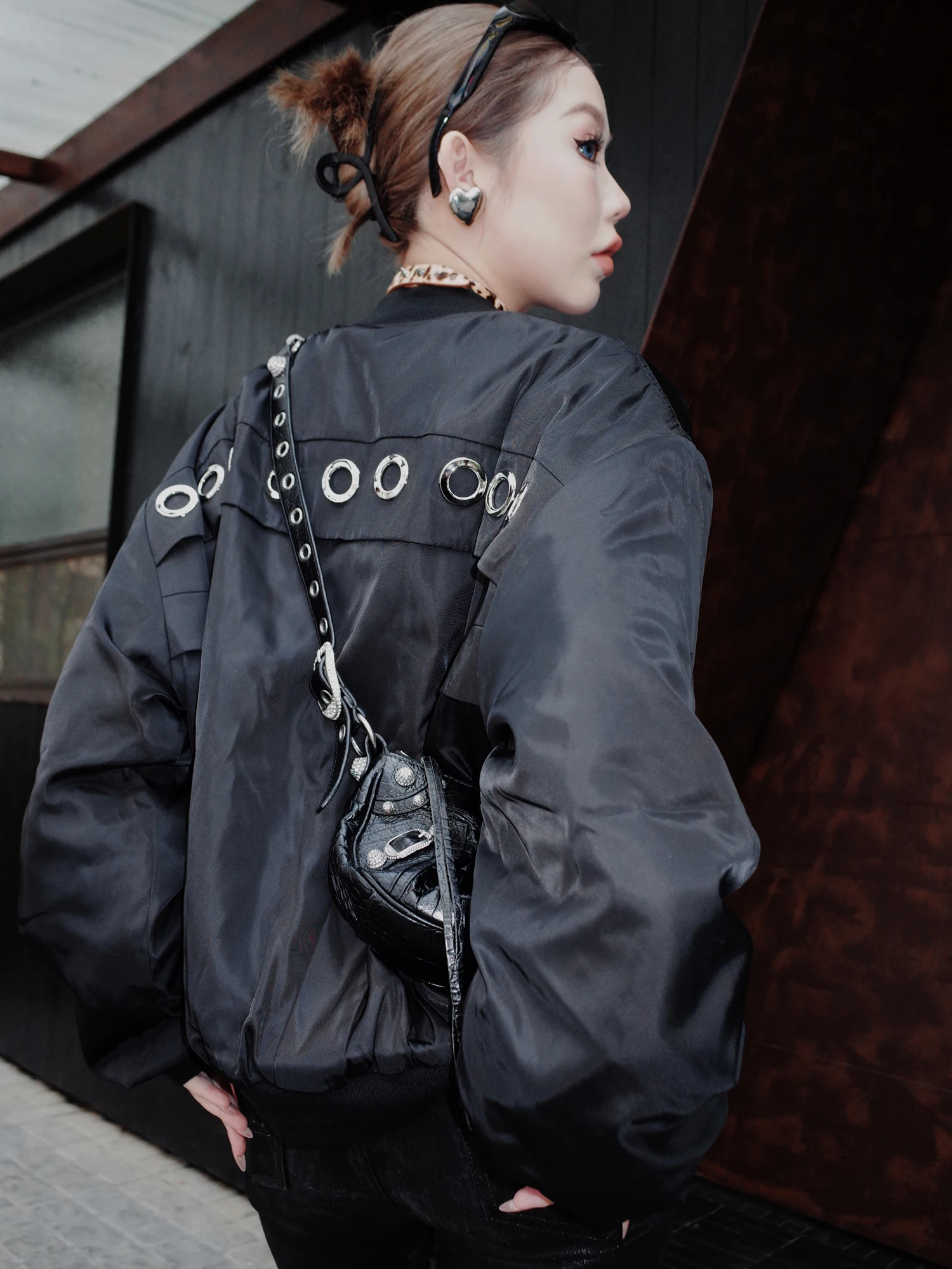 春服 メンズ 通勤向け完全ガイド｜MA-1ジャケットの実用性とファッション性