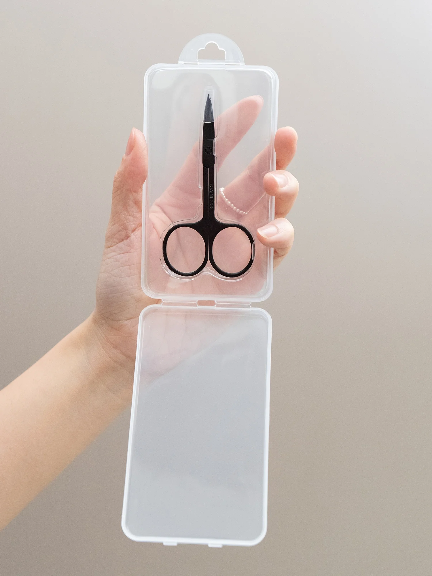 眉毛カットの道具って本当に必要なの？それとも使い捨てでいいの？
