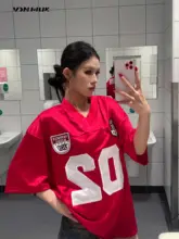 アメリカンヴィンテージ風 バッジ付きデジタルデザインのスポーツ半袖Tシャツ【夏用  ・フィット・カジュアル】