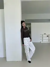 春季用ドット柄ホワイトカジュアルパンツ【ストレート・ワイドレッグ・女性用】（セットアップ対応）