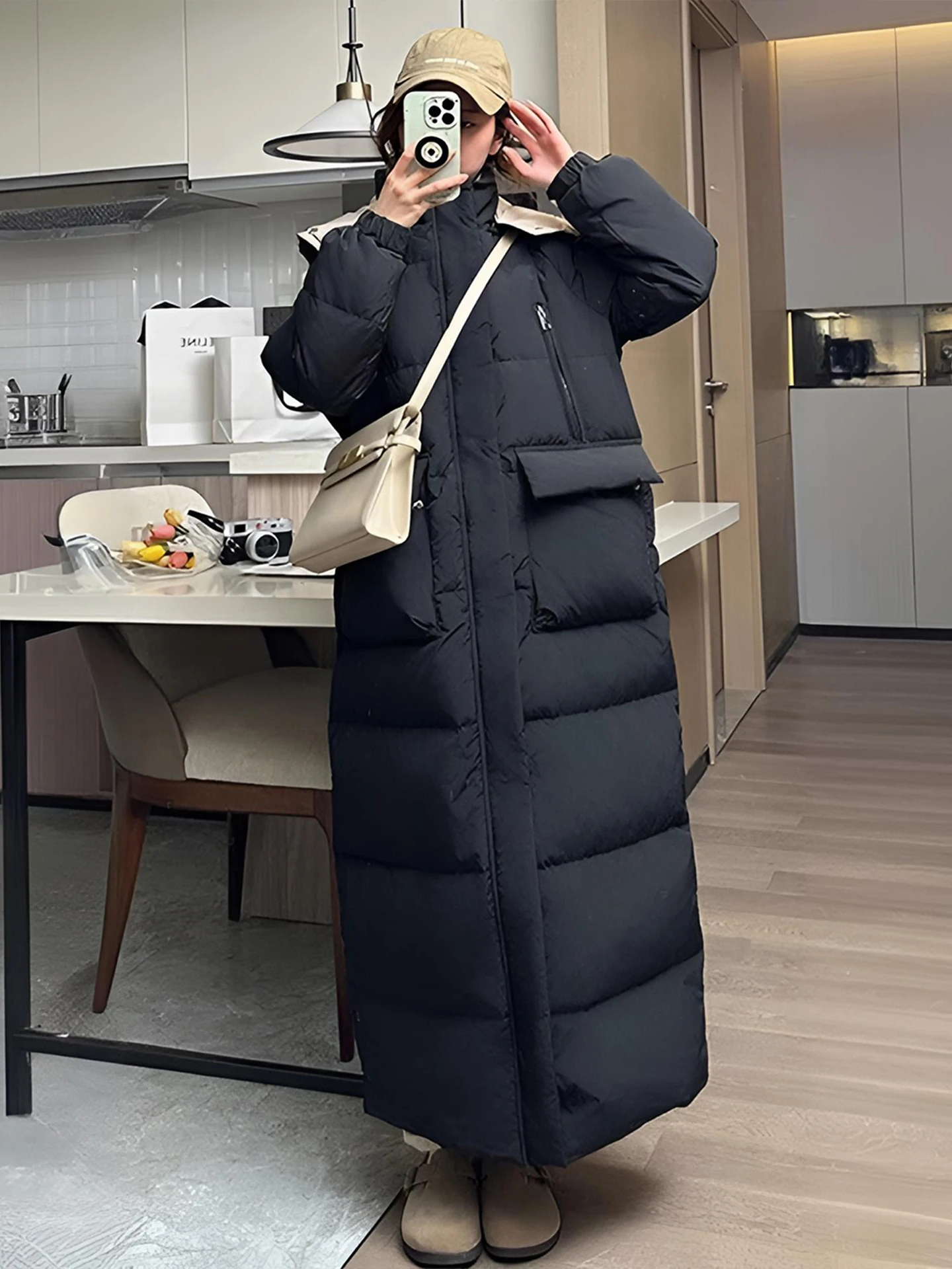 カーディガン コートはどんなもの？通勤に使えるのか？