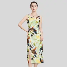 シンプルなデザインのキャミソールワンピース【サイドスリット・カーディガン付き・セットアップ対応】