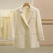 洗練されたデザインのダブルブレストジャケット【ゆったりシルエット】