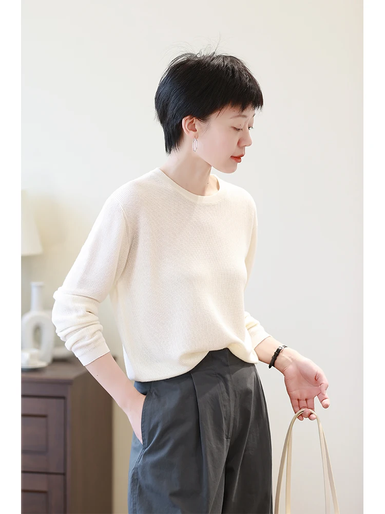 大人可愛い服 50代コーデの完全ガイド｜リネン混シャツで実現する自然な優しさ