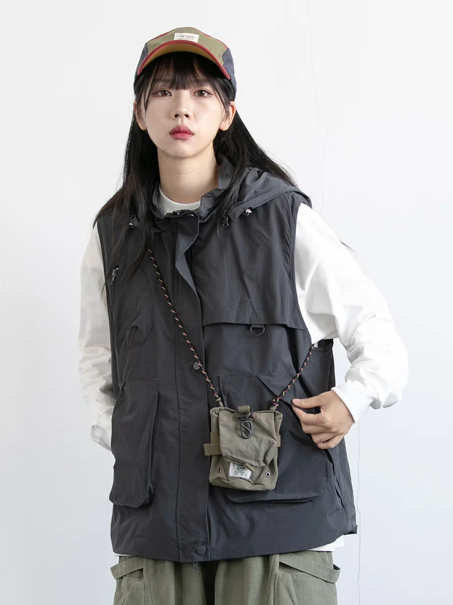 フィッシングベストコーデ：アウトドア用立体ポケットマッチの実用性と選定基準