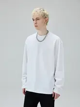 シンプルなハイネック長袖Tシャツ【カジュアル・秋用・ゆったりフィット】