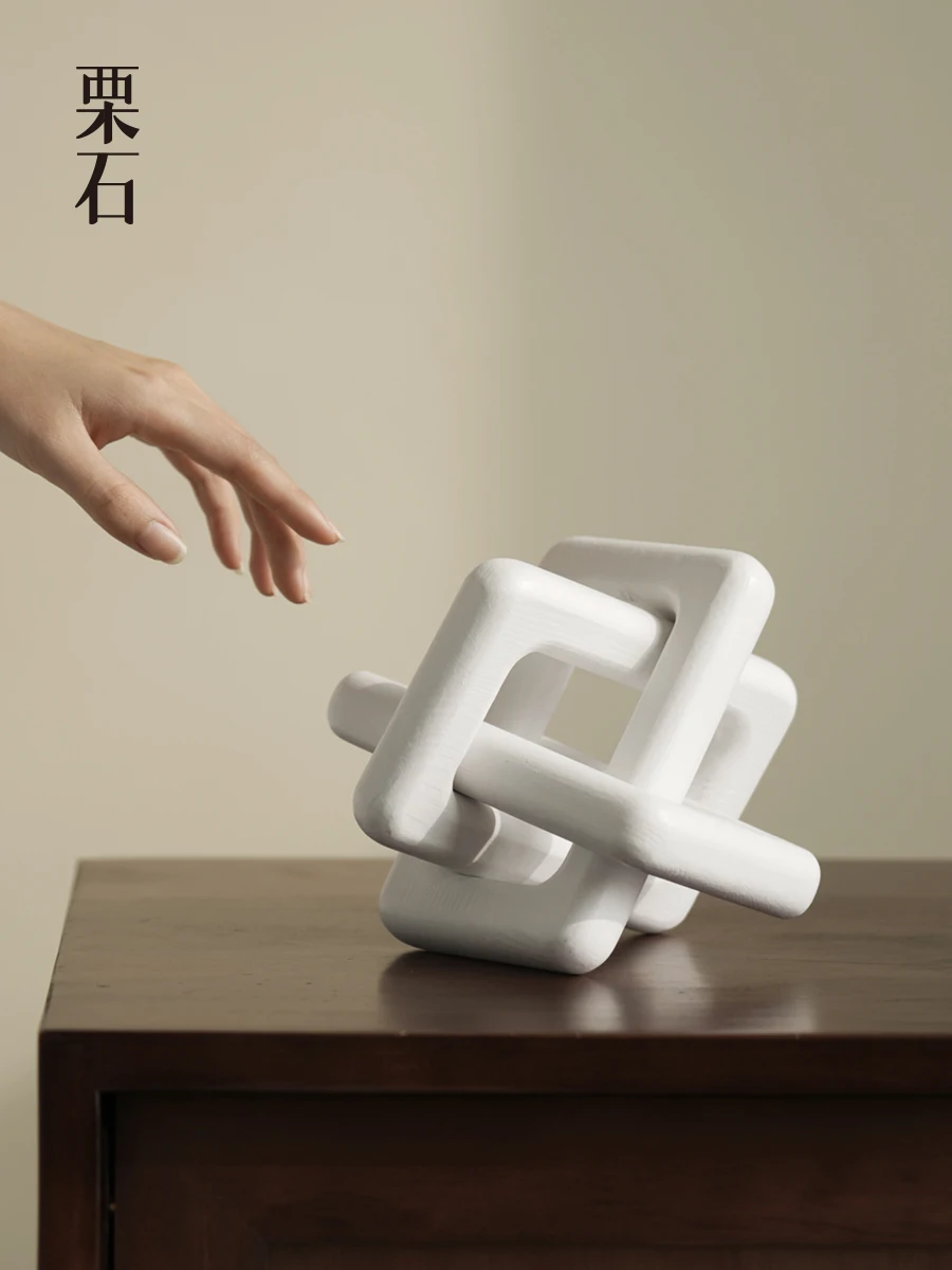 3Dオブジェクトを家に導入するには？レトロなジオメトリックアートがもたらす、心の落ち着きとは