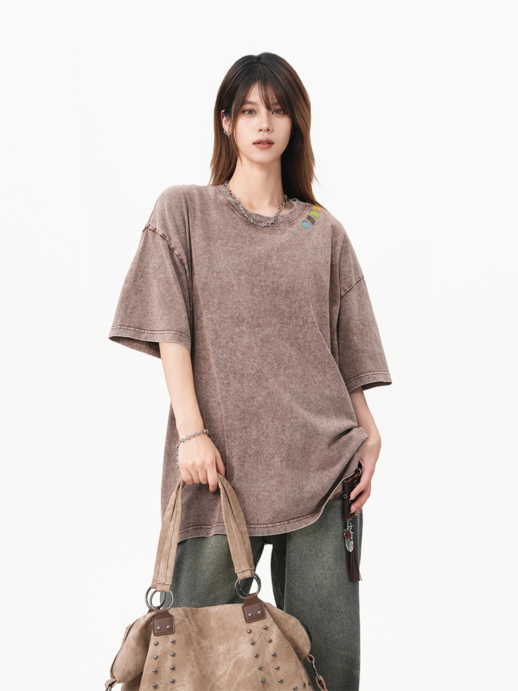 なぜTシャツが黄ばむのか？その原因と、黄ばみを防ぐための最適なTシャツ選びとは？