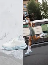 Warrior 通気性のあるメッシュ素材の女性用ランニングシューズ【柔らかいソール・減衰機能・春用】