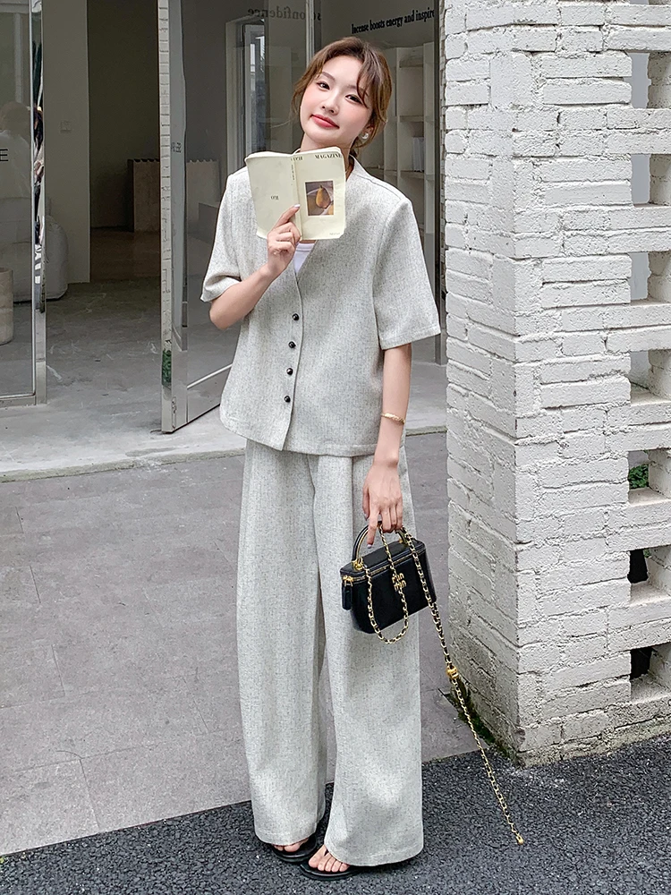 comme des garcons セットアップはどう選ぶ？ミディアムグレーのカジュアルスタイルが夏を救う理由