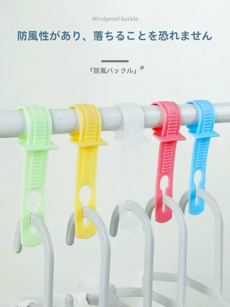 ベランダの物干しに悩むあなたへ：風防止・滑り止めフックが本当に必要なのか？