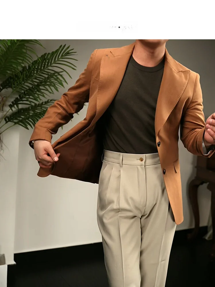 短い髪の男性が今、どんなTシャツを選ぶべきか？
