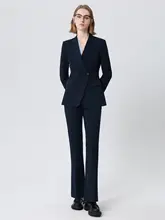 洗練されたデザイン！黒のジャケット【春秋用・ビジネススタイル・女性用】（セットアップ対応）